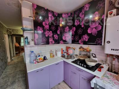 3-бөлмелі пәтер · 63 м² · 4/5 қабат, 3 Микрорайон, бағасы: 21 млн ₸ в Чапаево