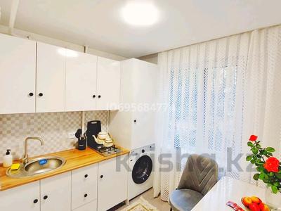 1-комнатная квартира · 30 м² · 1/5 этаж, Мкр Талас 14 — 40 школа за 10 000 ₸ в Таразе