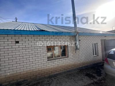 Үйдің бір бөлігі · 8 бөлме · 63.8 м² · 8 жүзд., Бурабай 27 — Магазин Темирлан, бағасы: 26 млн ₸ в Актобе, мкр. Курмыш