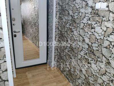 3-комнатная квартира · 56.9 м² · 3/5 этаж, Майкудук, Майкудук, 13й микрорайон 22 — Школа 54 за 120 000 〒 в Караганде, Алихана Бокейханова р-н