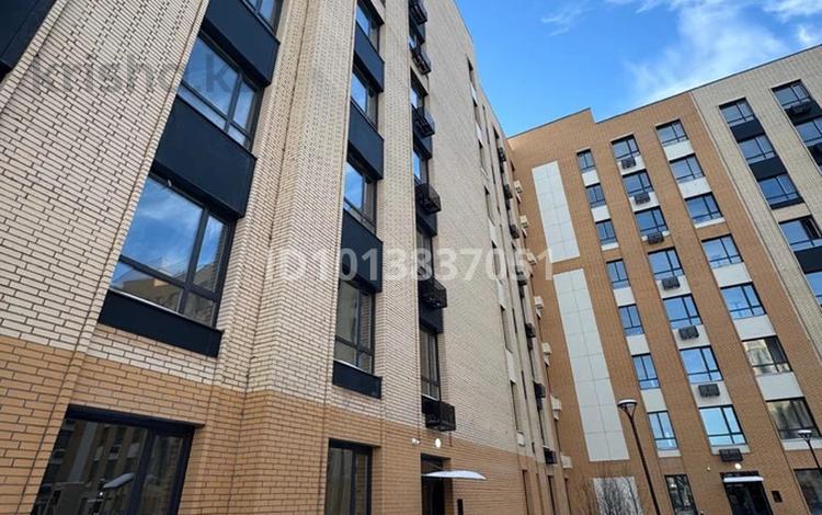 1-бөлмелі пәтер · 35.7 м² · 8/9 қабат, Мухамеджан Тынышбайулы 10, бағасы: 21.5 млн ₸ в Астане, Сарайшык р-н — фото 2
