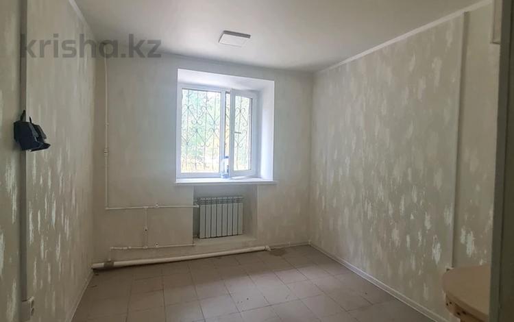 Свободное назначение, офисы, магазины и бутики, склады, общепит, салоны красоты, медцентры и аптеки, образование, развлечения · 41.2 м² за ~ 13 млн ₸ в Актобе — фото 2