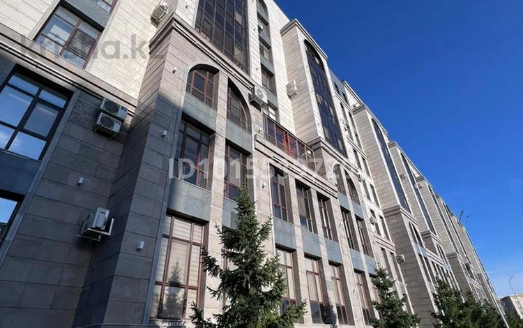 4-комнатная квартира · 146 м² · 7/8 этаж, Умай Ана 15 за 135 млн ₸ в Астане, Нура р-н — фото 2