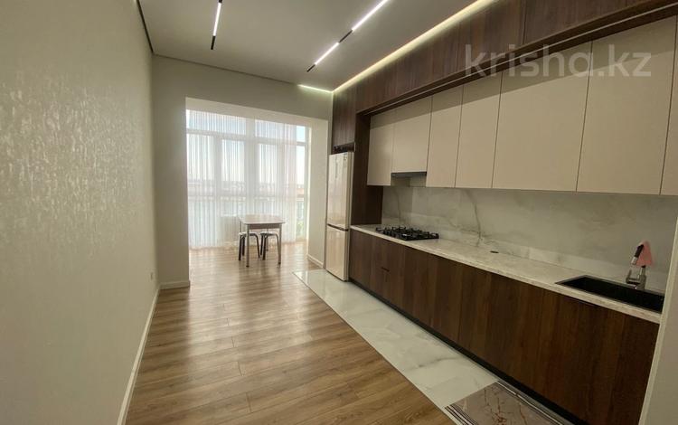 1-комнатная квартира · 54 м² · 6/9 этаж, мкр. Алтын орда, Молдагуловв 62 за 250 000 ₸ в Актобе — фото 2