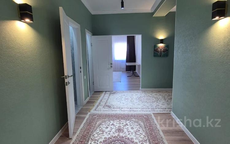 2-бөлмелі пәтер · 95 м² · 3/5 қабат, мкр. Алтын орда, Ораза Татеулы, бағасы: 34.5 млн ₸ в Актобе — фото 2