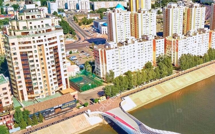 3-комнатная квартира · 130 м² · 24/30 этаж, Республики — Набережная за 35 000 ₸ в Астане — фото 2