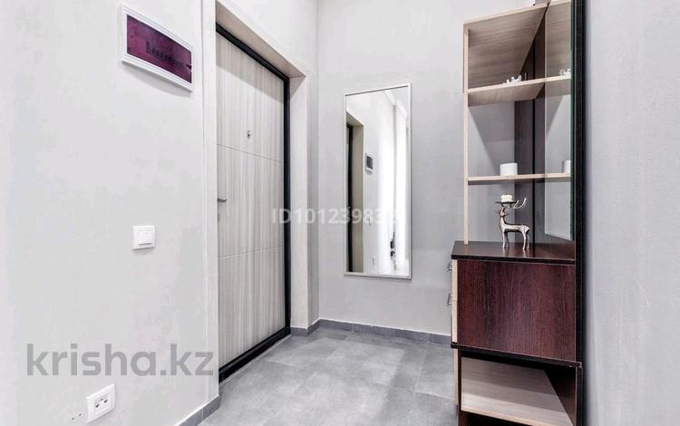 1-бөлмелі пәтер · 45 м² · 10 қабат, Санжара Асфендиярова 2, бағасы: 15 000 ₸ в Астане, Нура р-н — фото 2