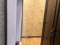 2-бөлмелі пәтер · 45 м² · 2/5 қабат, Пришахтинск, 23й микрорайон 31, бағасы: 13 млн ₸ в Караганде, Алихана Бокейханова р-н — фото 5