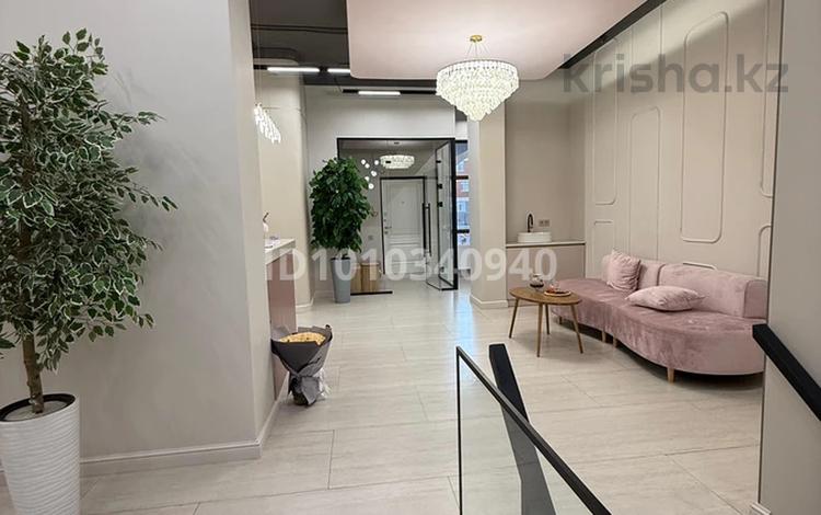 Свободное назначение · 280 м² за 237 млн 〒 в Астане, Есильский р-н — фото 2