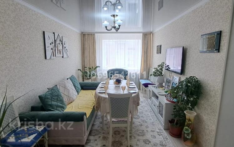 2-комнатная квартира, 60 м², 5/5 этаж, мкр Пригородный, улица Е-522 7б за 26 млн 〒 в Астане, Есильский р-н — фото 2