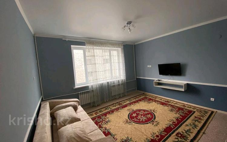 1-комнатная квартира · 40 м² · 3/5 этаж, Жибек жолы 33 за 130 000 ₸ в Шымкенте, Енбекшинский р-н — фото 2