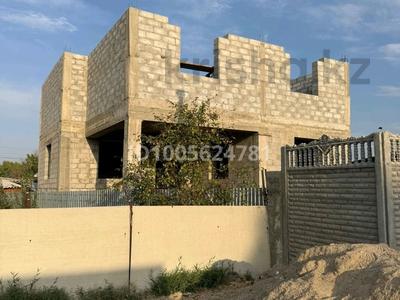Отдельный дом · 5 комнат · 250 м² · 4.5 сот., мкр Акбулым, Аблай Хана за 15 млн 〒 в Таразе