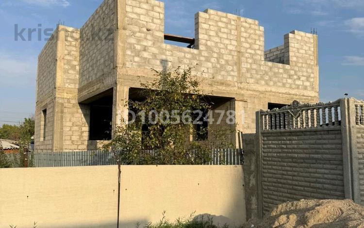 Отдельный дом · 5 комнат · 250 м² · 4.5 сот., мкр Акбулым, Аблай Хана за 15 млн ₸ в Таразе — фото 2
