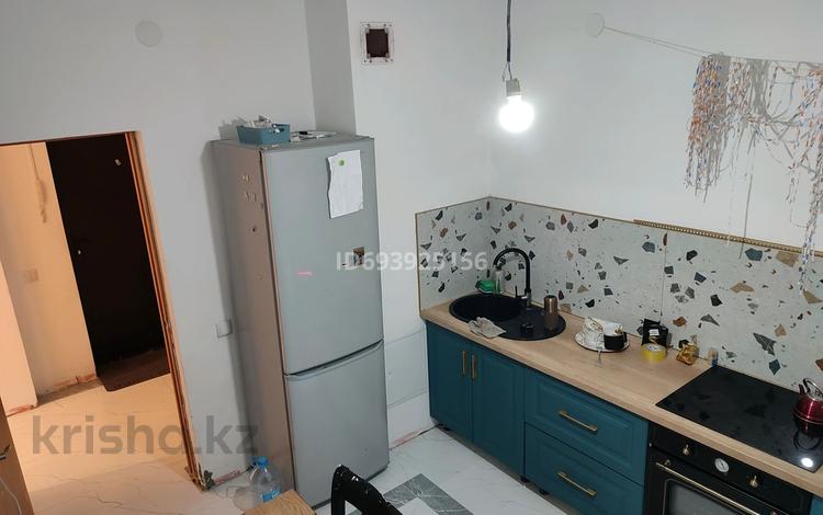 2-бөлмелі пәтер · 76 м² · 2/12 қабат, 33-й мкр 7, бағасы: 18 млн ₸ в Актау — фото 2