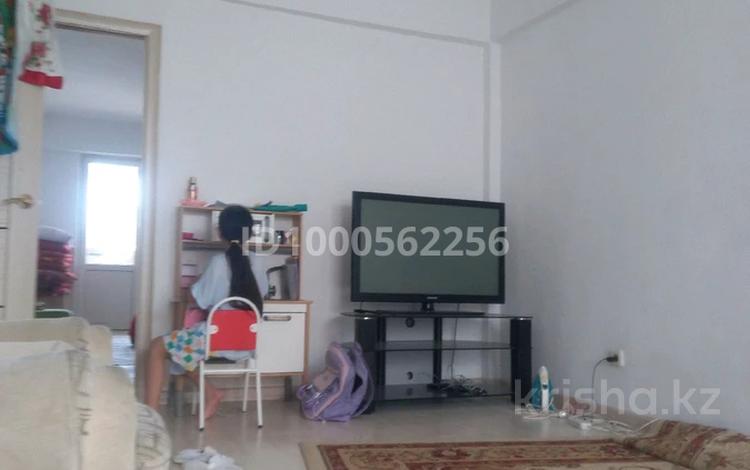 2-бөлмелі пәтер · 64.4 м² · 5/5 қабат, мкр Нурсая, Рысбай Ғабдиев — Апек оқу орынына қарсы, бағасы: 21 млн ₸ в Атырау — фото 2