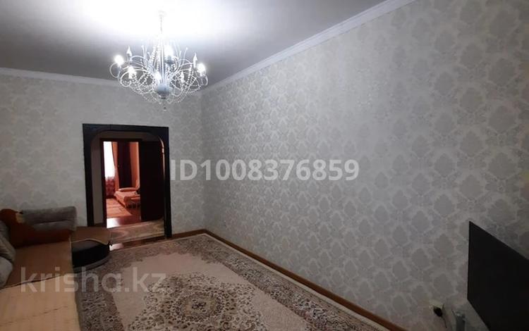 3-комнатная квартира · 80 м² · 1/5 этаж, бурабай 12 за 26.8 млн ₸ в Актобе, мкр. Курмыш — фото 3