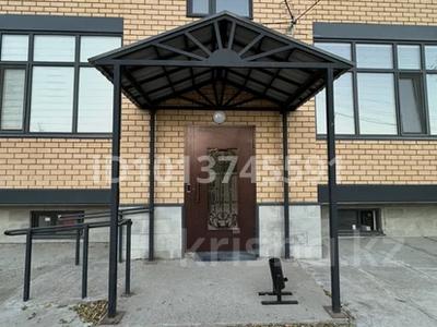 3-бөлмелі пәтер · 91 м² · 5/5 қабат, Жунисова 138 — Саяхат, бағасы: 45.5 млн ₸ в Уральске, мкр Школьник