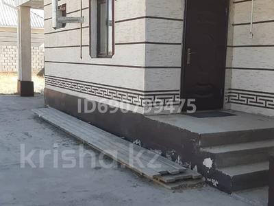 Отдельный дом · 4 комнаты · 99 м² · 6 сот., Ақжайлау 20 — Оралман мөлтекауданы, Байбек банядан арыегірек, автобус 17 и 18 жүреді за 15 млн ₸ в Туркестане