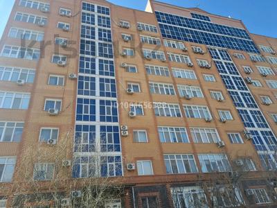 2-бөлмелі пәтер · 77 м² · 9/9 қабат, Ауезова 31 — Дом АНПЗ на против стадиона "Мунайшы ", бағасы: 27 млн ₸ в Атырау, мкр Жилгородок