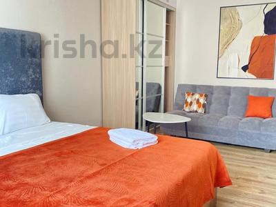 2-бөлмелі пәтер · 70 м² · 4/8 қабат, Кабанбай Батыра 58Б, бағасы: 20 000 ₸ в Астане, Есильский р-н