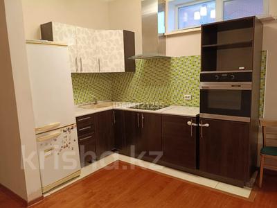 Аренда домов или дач в Алматинской обл.: Отдельный дом · 3 комнаты · 90 м², Абая за 250 000 〒 Отдельный дом · 3 комнаты · 90 м², Абая за 250 000 〒 в