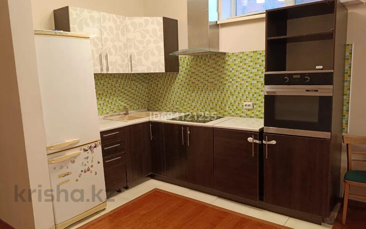 Отдельный дом · 3 комнаты · 90 м², Абая за 250 000 〒 в  — фото 10