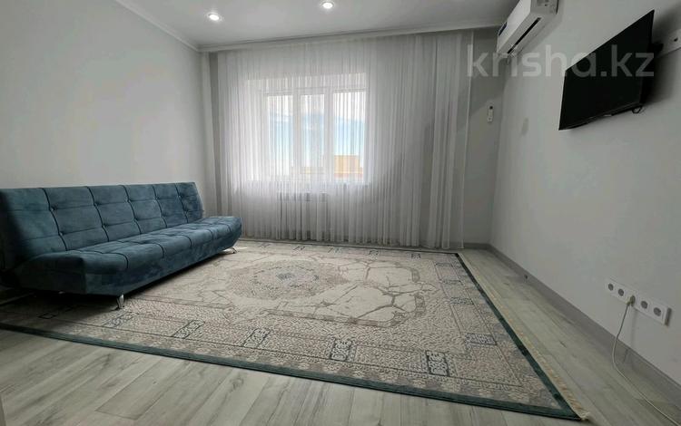 2-бөлмелі пәтер · 50 м² · 10/14 қабат, Самал 82/6 — Коняхина, бағасы: 15 000 ₸ в Уральске — фото 2