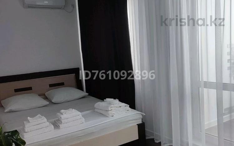 1-комнатная квартира · 40 м² · 1/5 этаж, 10 микрорайон 6 — Алтындар за 15 000 〒 в Аксае — фото 2