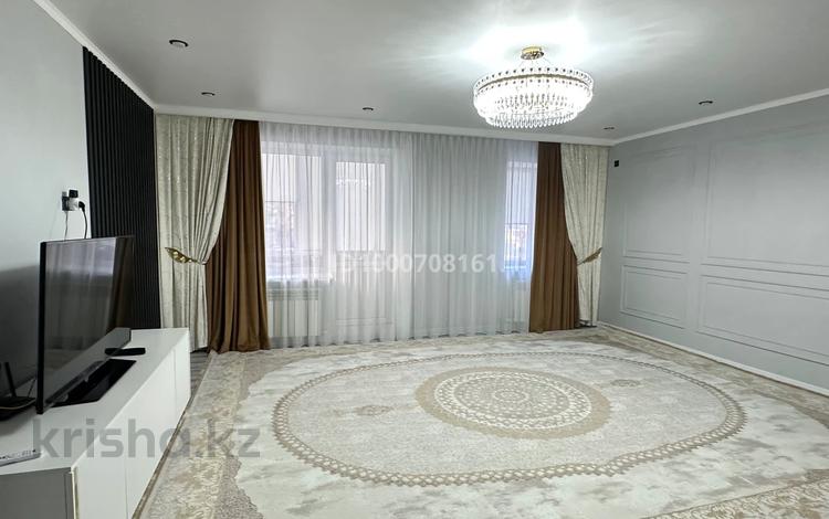 3-комнатная квартира · 105.8 м² · 2/6 этаж, мкр Женис 32/1 за 49 млн ₸ в Уральске — фото 2