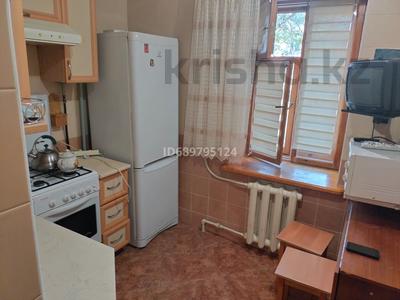 1-комнатная квартира, 37 м², 3/5 этаж помесячно, мкр 8 290 — Братьев Жубанова 290/1 за 100 000 〒 в Актобе, мкр 8