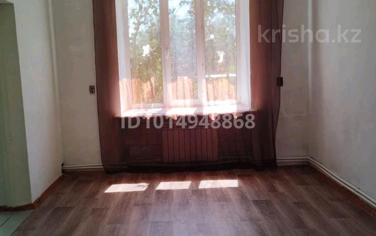 2-комнатная квартира · 43 м² · 1/2 этаж, 15 микрорайон за 5 млн ₸ в  — фото 2