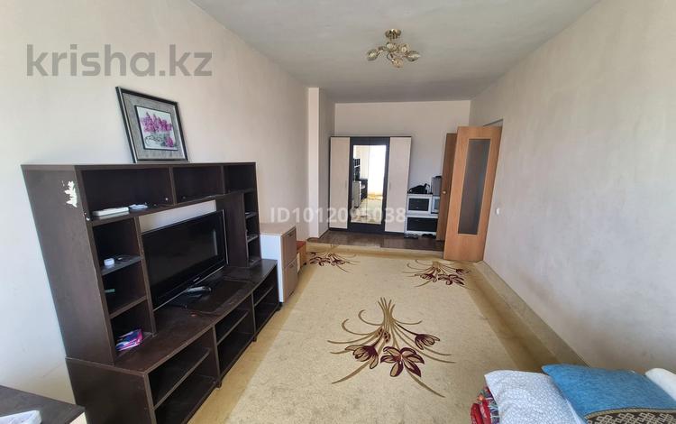 2-комнатная квартира · 58 м² · 7/9 этаж, 33-й мкр. 20 за 12 млн ₸ в Актау, 18-й мкр  — фото 2