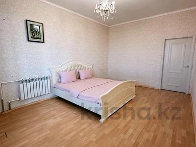 3-комнатная квартира · 110 м² · 6/9 этаж, Маметова 111 — Сити центр за 25 000 〒 в Уральске