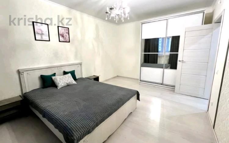 3-комнатная квартира · 90 м² · 3/9 этаж, Самал 99/1 — 10мкр Жайык арена Командировачные документы за 30 000 ₸ в Уральске — фото 71