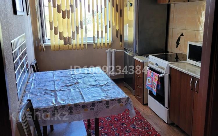 3-комнатная квартира · 64 м² · 7/9 этаж, Карбышева 48 — Магазин "Октябрьский" за 28 млн ₸ в Усть-Каменогорске, Ульбинский — фото 2