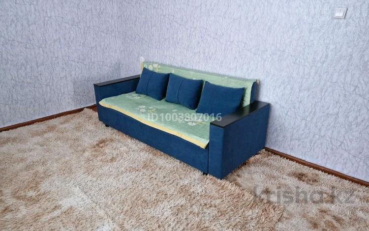 4-комнатная квартира · 80 м² · 2/5 этаж, Посёлок Шульбинск 12 — Школы, музыкальная школа,детский сад,магазины в шаговой доступности за 7.6 млн ₸ в Семее — фото 8