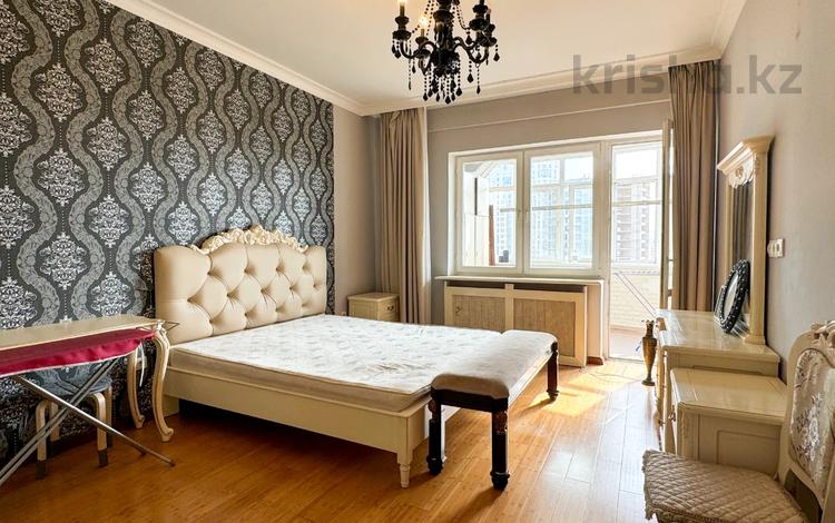 4-комнатная квартира · 220 м² · 5/7 этаж, Каратаева 38а-в — Тимирязева за 700 000 ₸ в Алматы, Бостандыкский р-н — фото 2
