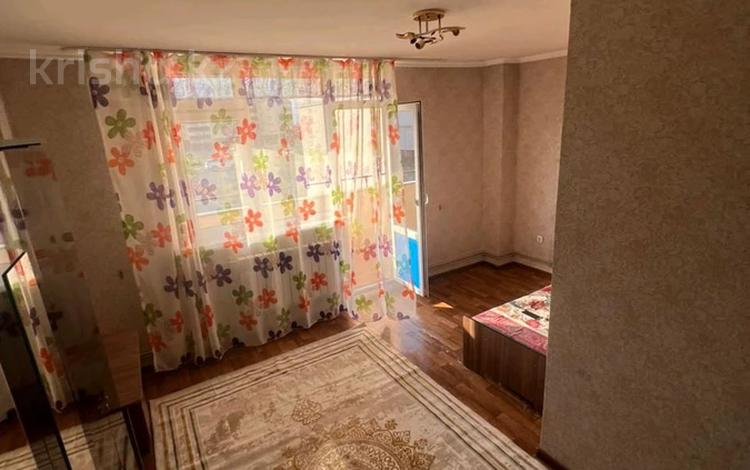 2-бөлмелі пәтер · 57 м² · 2/5 қабат, Мкр Арай-2 6, бағасы: 120 000 ₸ в Таразе — фото 2