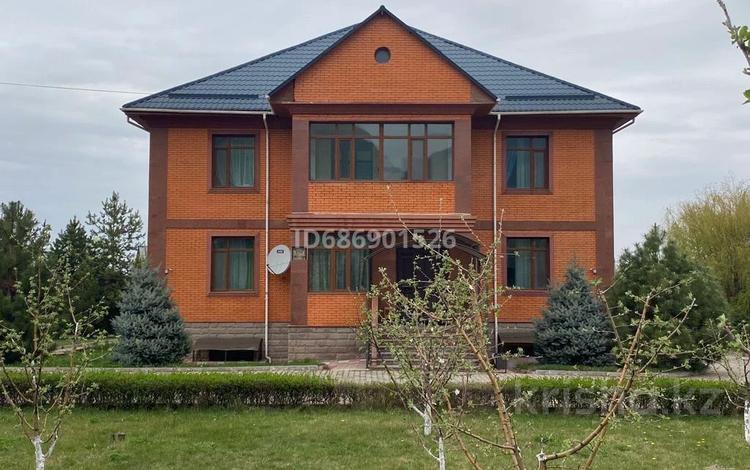 Отдельный дом · 9 комнат · 630 м² · 50 сот., Темирбекова 81 — ХОУМ КЛАБ за 135 млн ₸ в Жандосов — фото 2