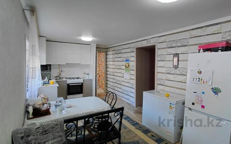 Часть дома · 3 комнаты · 99.3 м² · 5.5 сот., Троицкая за 19 млн ₸ в Костанае — фото 6