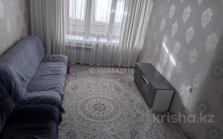 2-бөлмелі пәтер · 50 м² · 4/9 қабат, Кабанбай батыра 42 — ЦГБ, бағасы: 180 000 ₸ в Семее — фото 2