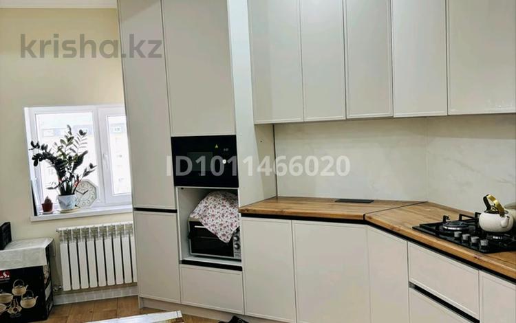 4-бөлмелі пәтер · 150 м² · 8 қабат, 19-й мкр 45/3, бағасы: 30 млн ₸ в Актау — фото 2