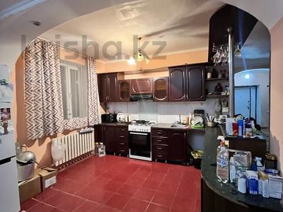 Отдельный дом · 5 комнат · 250 м² · 5 сот., 18 мкр ул Зайсан за 300 000 〒 в Конаеве