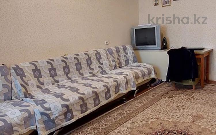 2-бөлмелі пәтер · 55 м² · 3/5 қабат, мкр Самал 51, бағасы: 14 млн ₸ в Таразе — фото 3