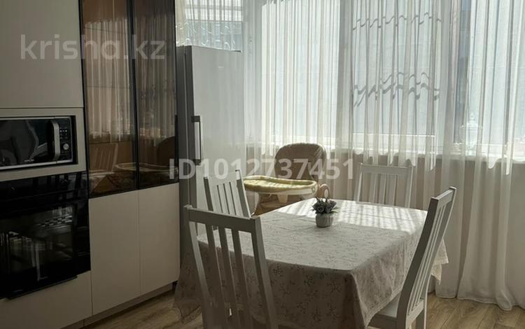 3-бөлмелі пәтер · 81.1 м² · 6/10 қабат, мкр Жетысу-4 24 — Абая-Момышулы, бағасы: 64.5 млн ₸ в Алматы, Ауэзовский р-н — фото 2