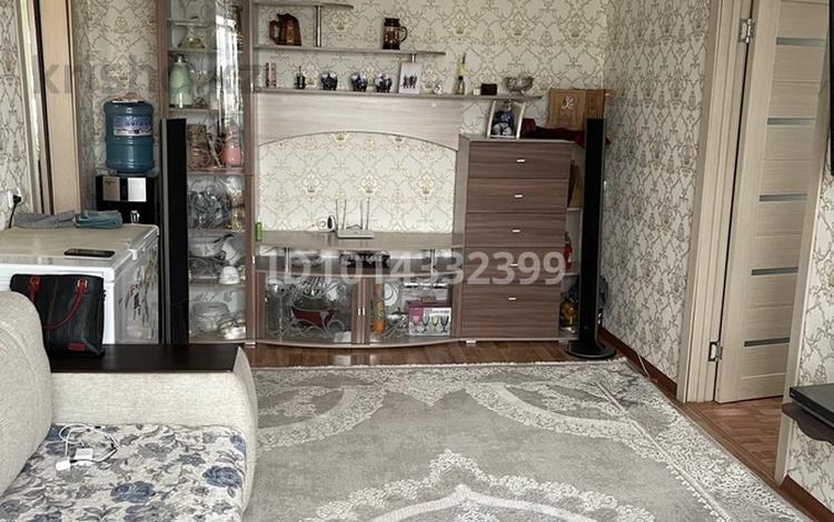 3-комнатная квартира · 49 м² · 5/5 этаж, Майкудук, мкр Восток-2 за 18 млн ₸ в Караганде, Алихана Бокейханова р-н — фото 2