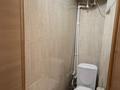3-комнатная квартира · 49 м² · 5/5 этаж, Майкудук, мкр Восток-2 за 18 млн ₸ в Караганде, Алихана Бокейханова р-н — фото 9