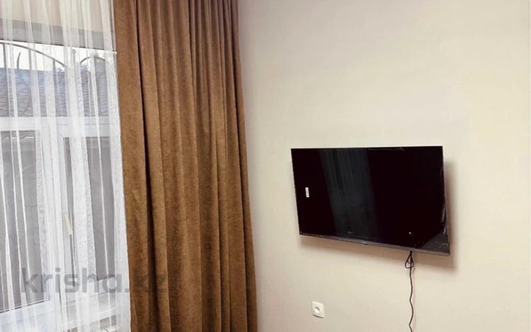 1-бөлмелі пәтер · 42 м² · 2/4 қабат, Букейхан 37 — Sinooil заправка Автоуправления, бағасы: 10 000 ₸ в  — фото 2