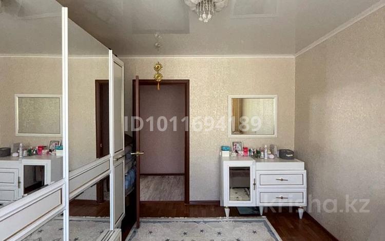 3-комнатная квартира · 70 м² · 3/5 этаж, мкр Кунаева 53 за 28 млн ₸ в Уральске — фото 2