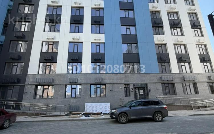 3-бөлмелі пәтер · 81 м² · 4/9 қабат, мкр Нурсая, Султан Бейбарыс 437, бағасы: 39 млн ₸ в Атырау — фото 2